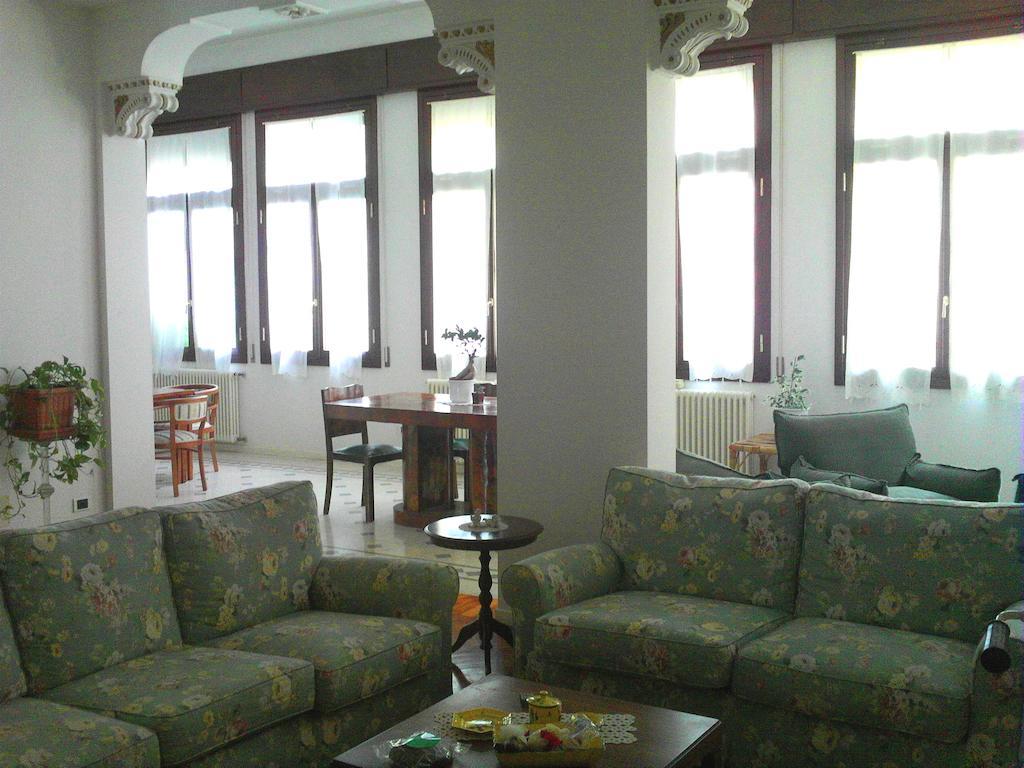Il Giardino Segreto Bed & Breakfast Imola Bagian luar foto