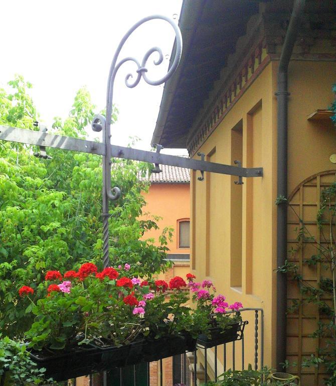 Il Giardino Segreto Bed & Breakfast Imola Bagian luar foto